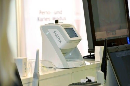 Skener destiček Acteon PSPIX skaner-plytek-acteon-pspix-w-gabinecie-87.jpg